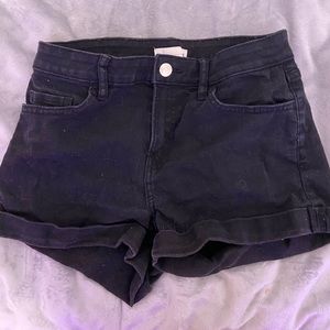 H&M black shorts